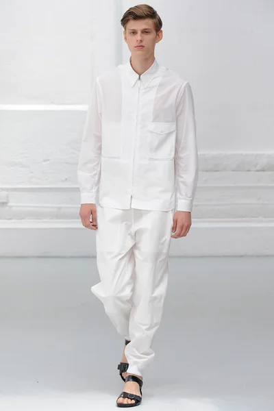 Look 3